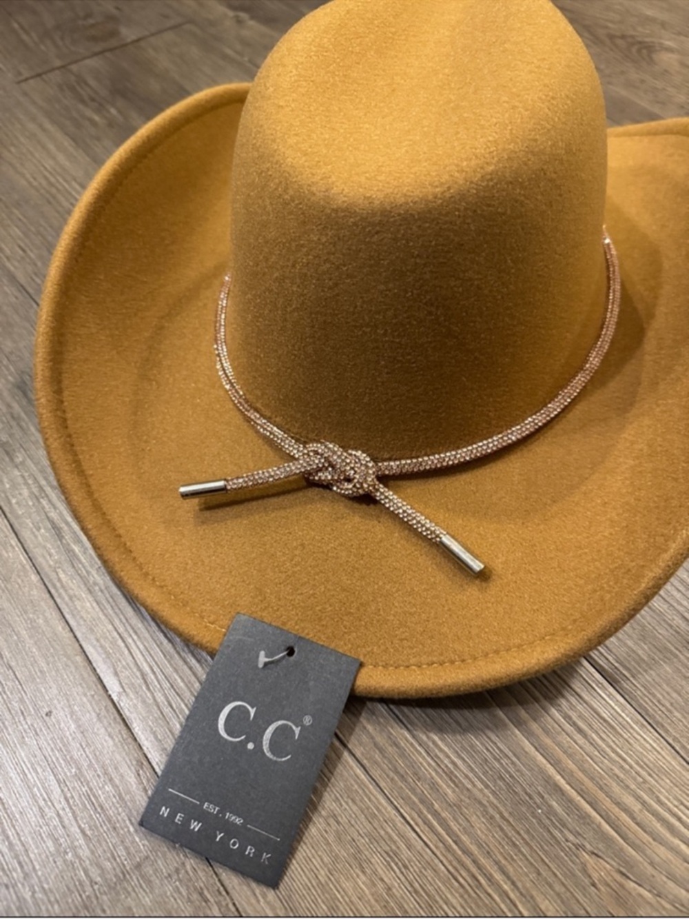 Western Cowgirl hat with sparkling rose gold hat band